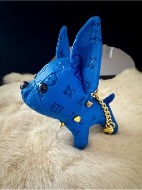 Blue BullDog Keychain, NEW, The Big Dog (SS)